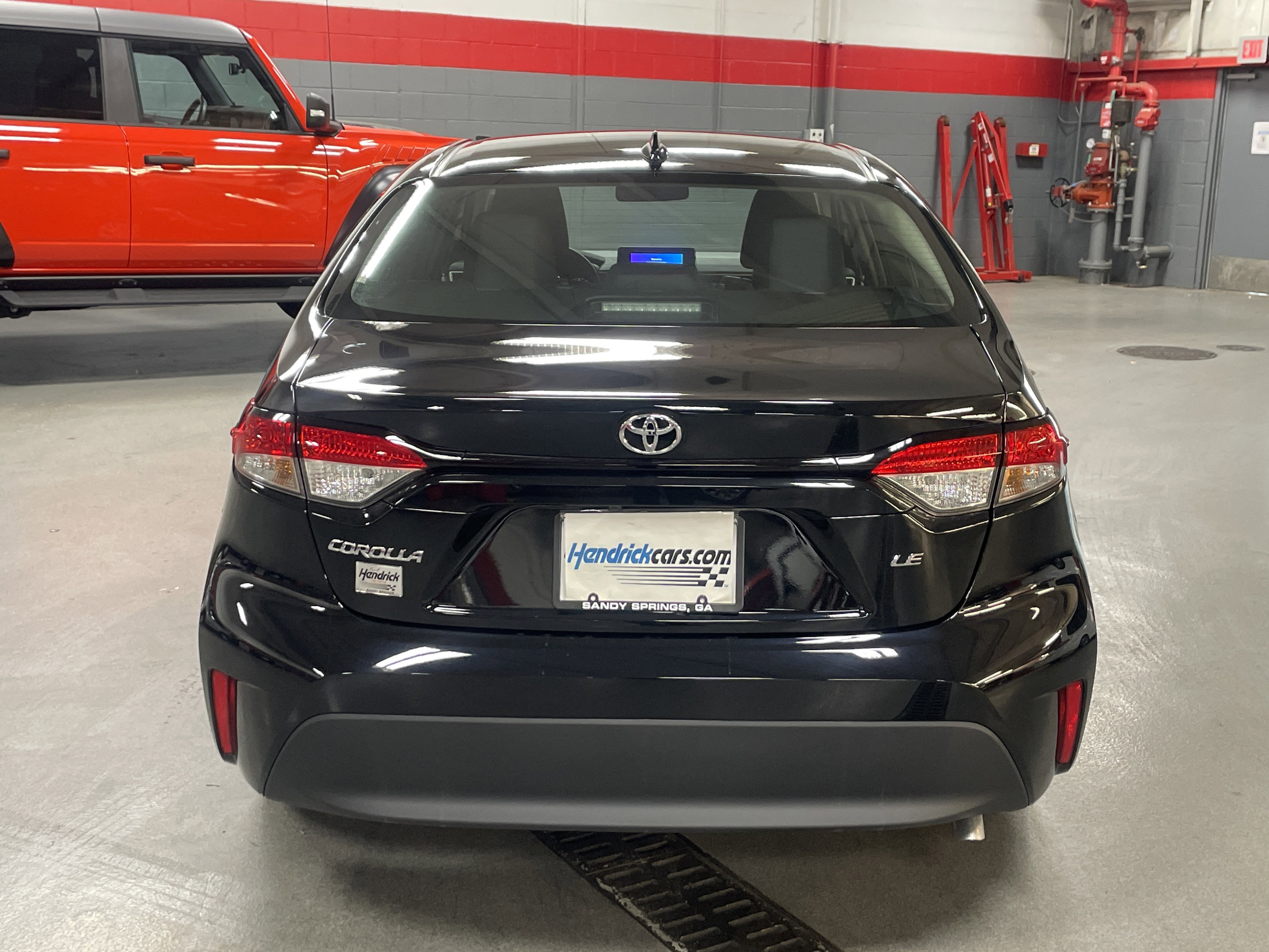 Used 2025 Toyota Corolla LE image 9