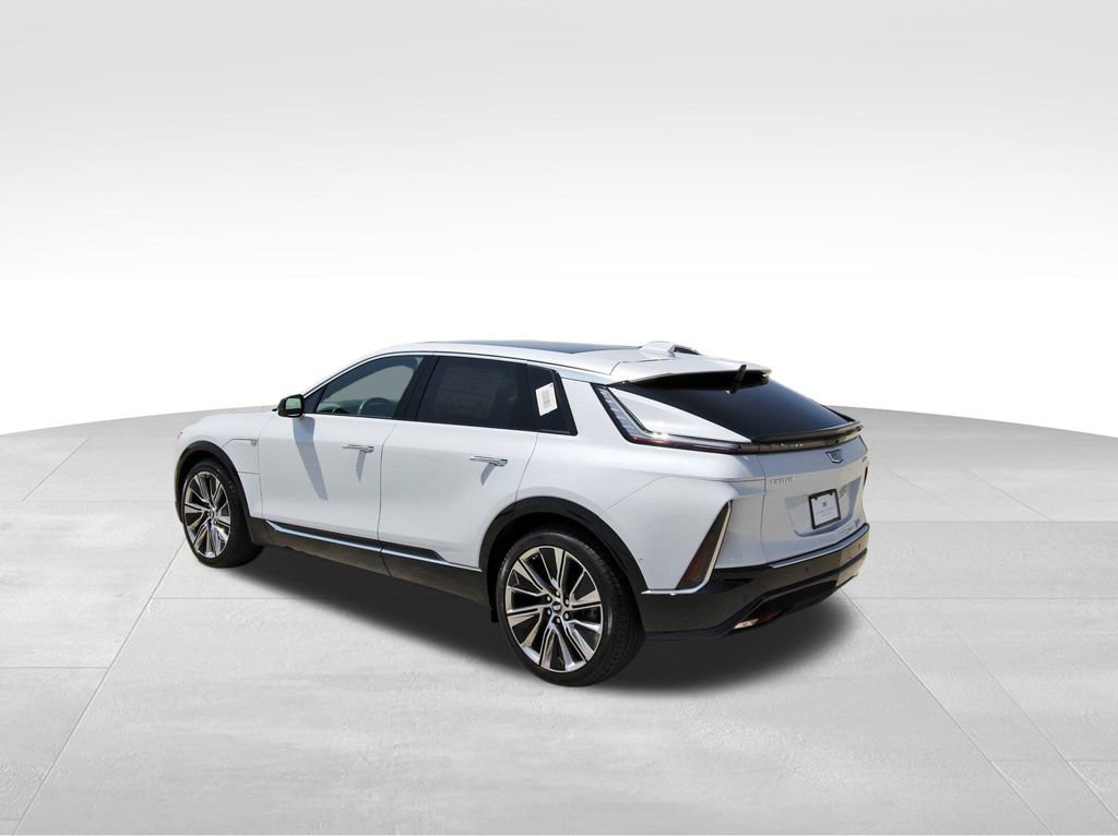 New 2026 Cadillac Lyriq Signature Luxury image 3