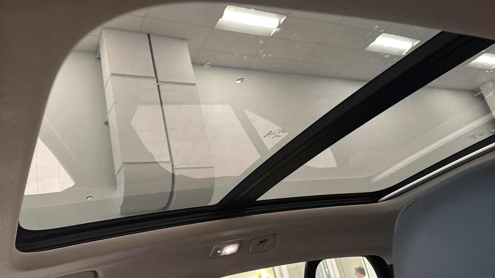 New 2026 Volvo XC40 B5 Plus w/ Protection Package Premier AWD/4WD image 25