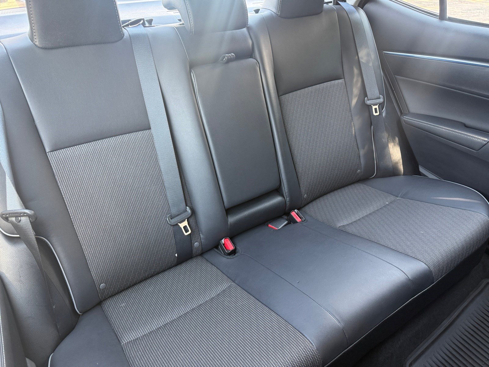 Used 2016 Toyota Corolla S FWD image 18