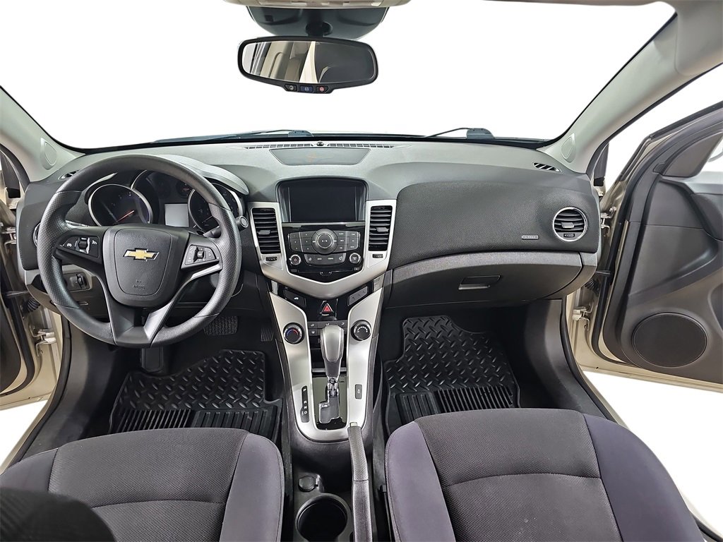 Used 2015 Chevrolet Cruze LT image 11