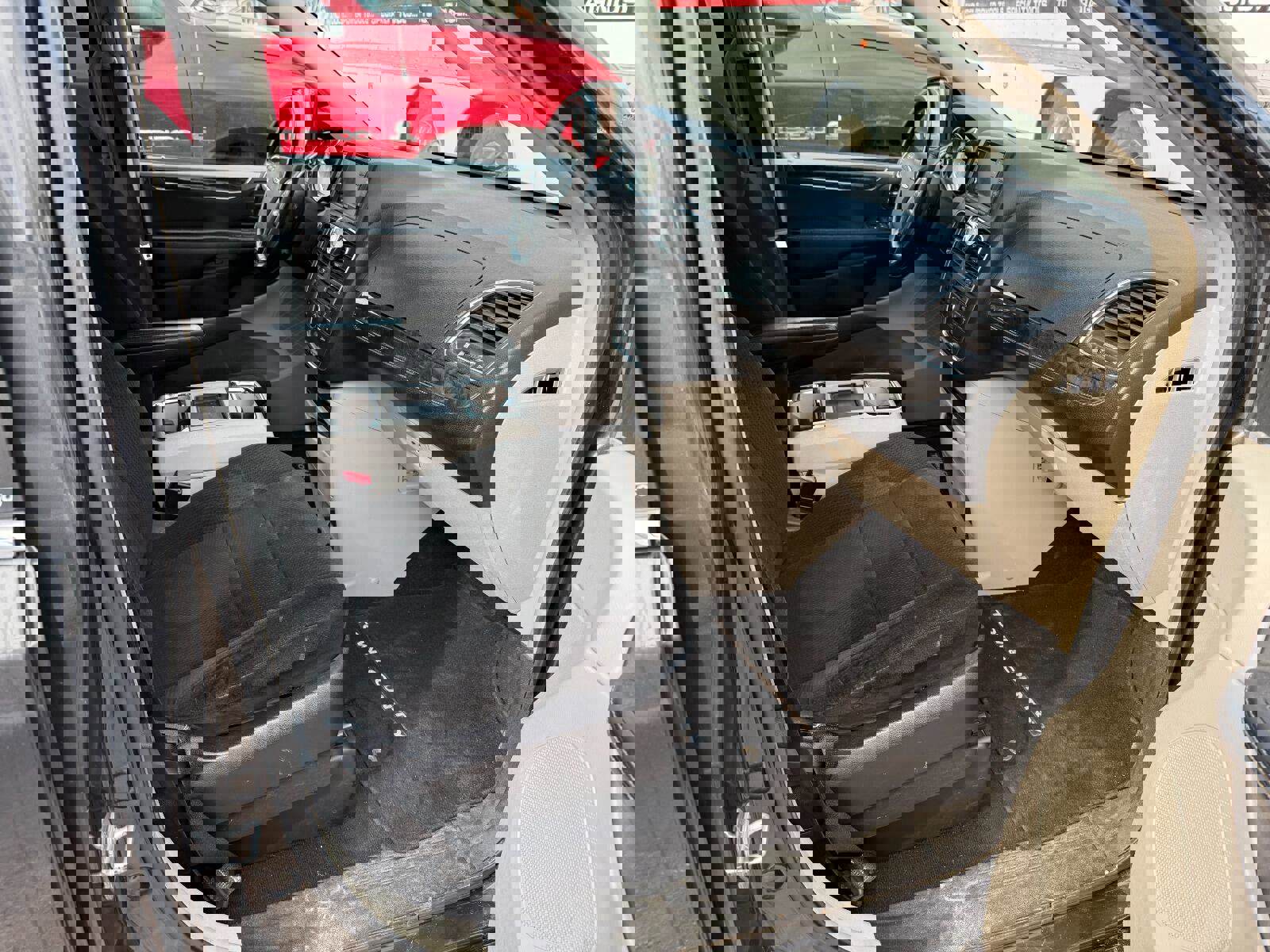 Used 2012 Chrysler Town & Country Touring image 11