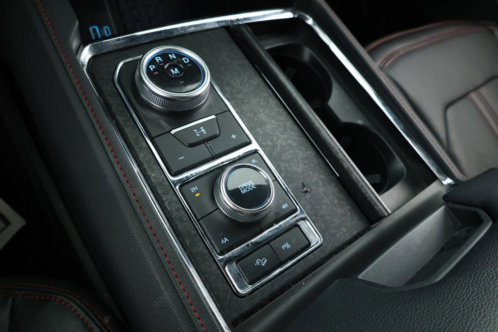 Used 2023 Ford Expedition Limited image 15