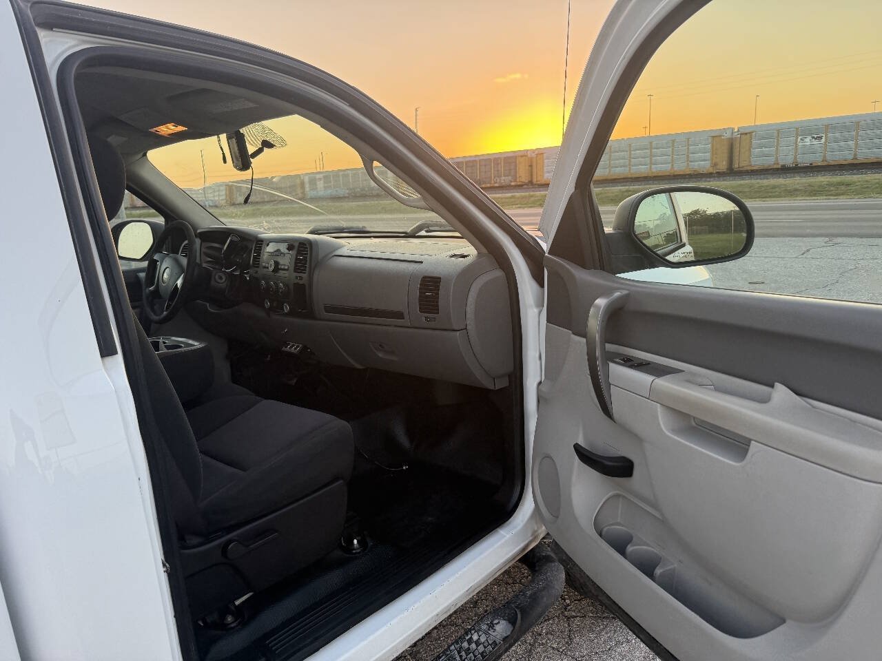 Used 2011 Chevrolet Silverado 2500 W/T RWD image 9