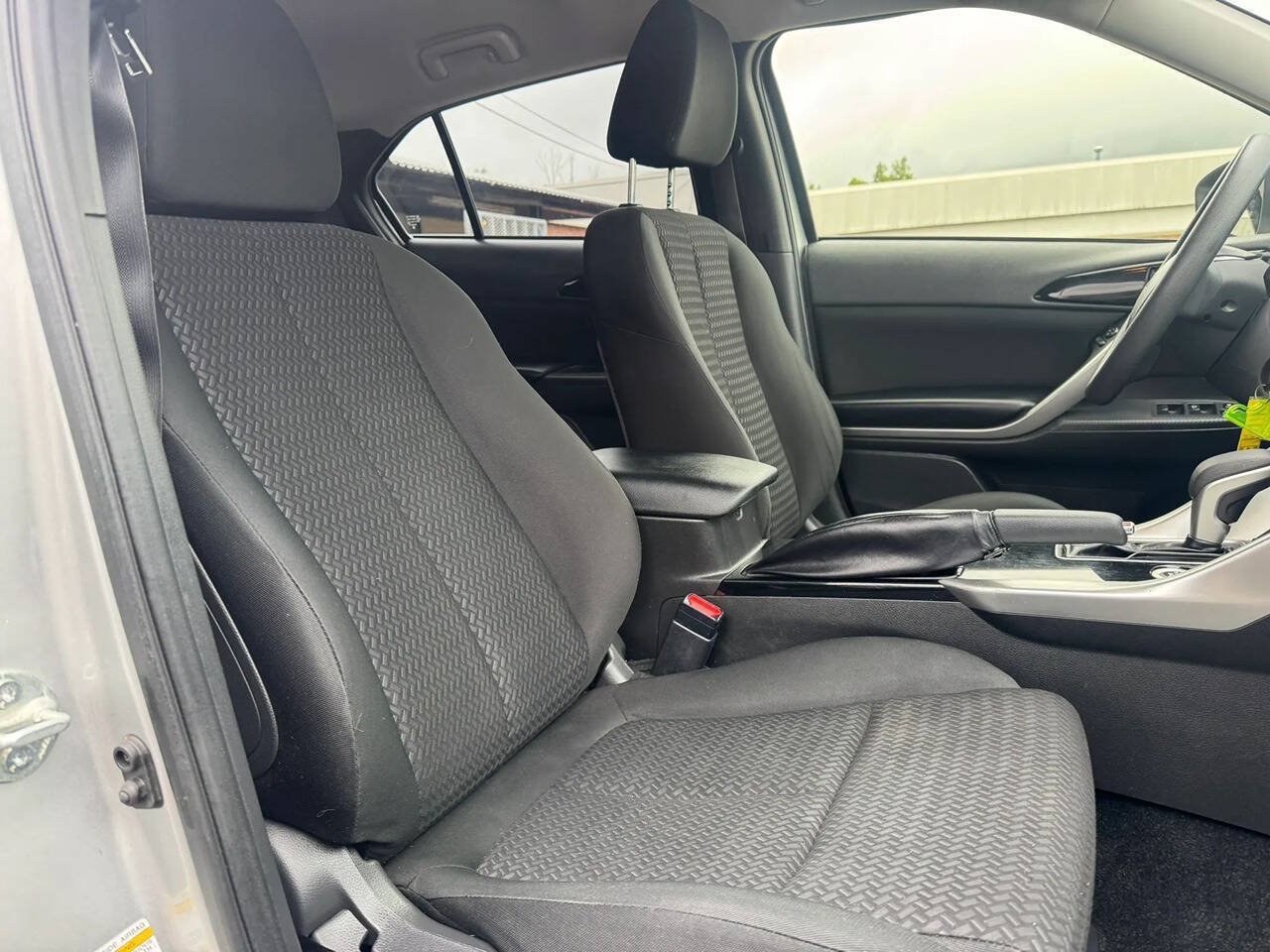 Used 2018 Mitsubishi Eclipse Cross ES AWD/4WD image 16