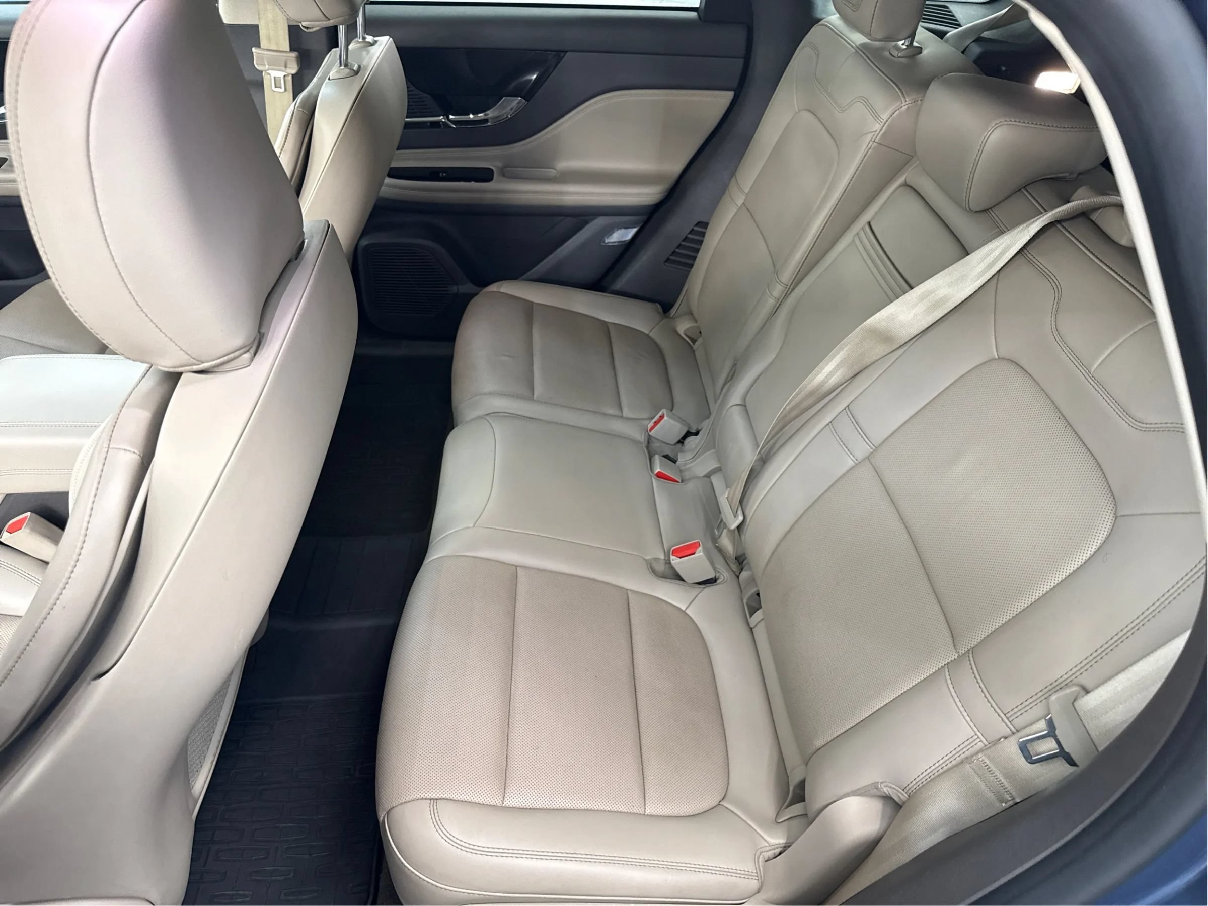 Used 2022 Lincoln Corsair AWD w/ Premium Package image 14