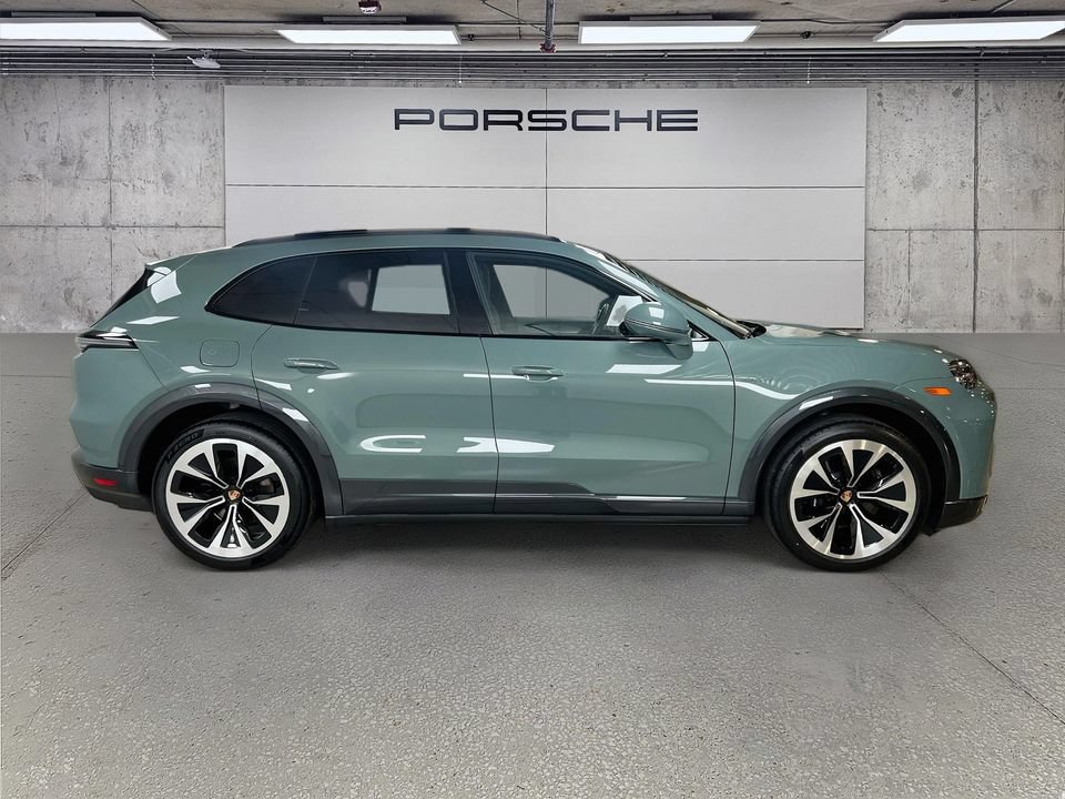 New 2026 Porsche Cayenne Electric AWD/4WD image 8