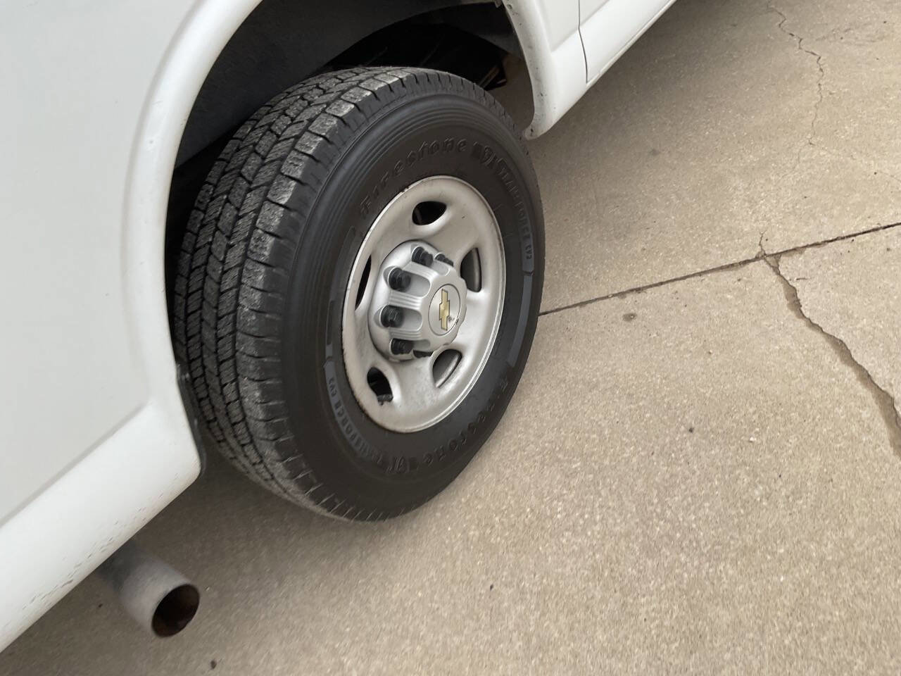 Used 2022 Chevrolet Express 2500 w/ Driver Convenience Package image 10