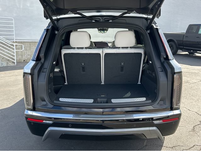 New 2026 Cadillac Vistiq Luxury AWD/4WD image 31