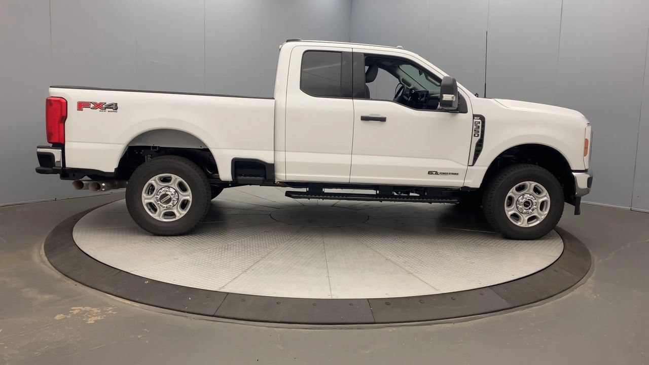 New 2026 Ford F350 XLT w/ FX4 Off-Road Package AWD/4WD image 6