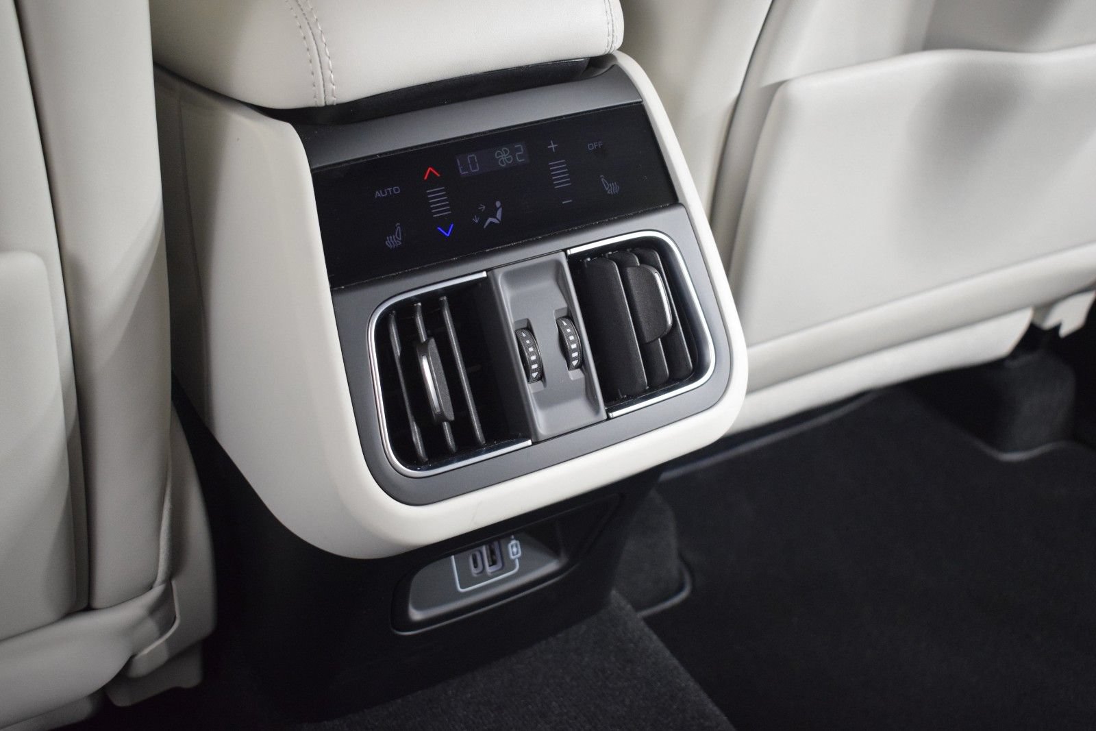 Certified 2024 Maserati Grecale Modena AWD/4WD image 22