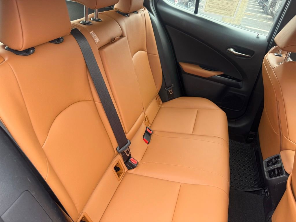 Used 2019 Lexus UX 200 w/ Accessory Package 2 image 43