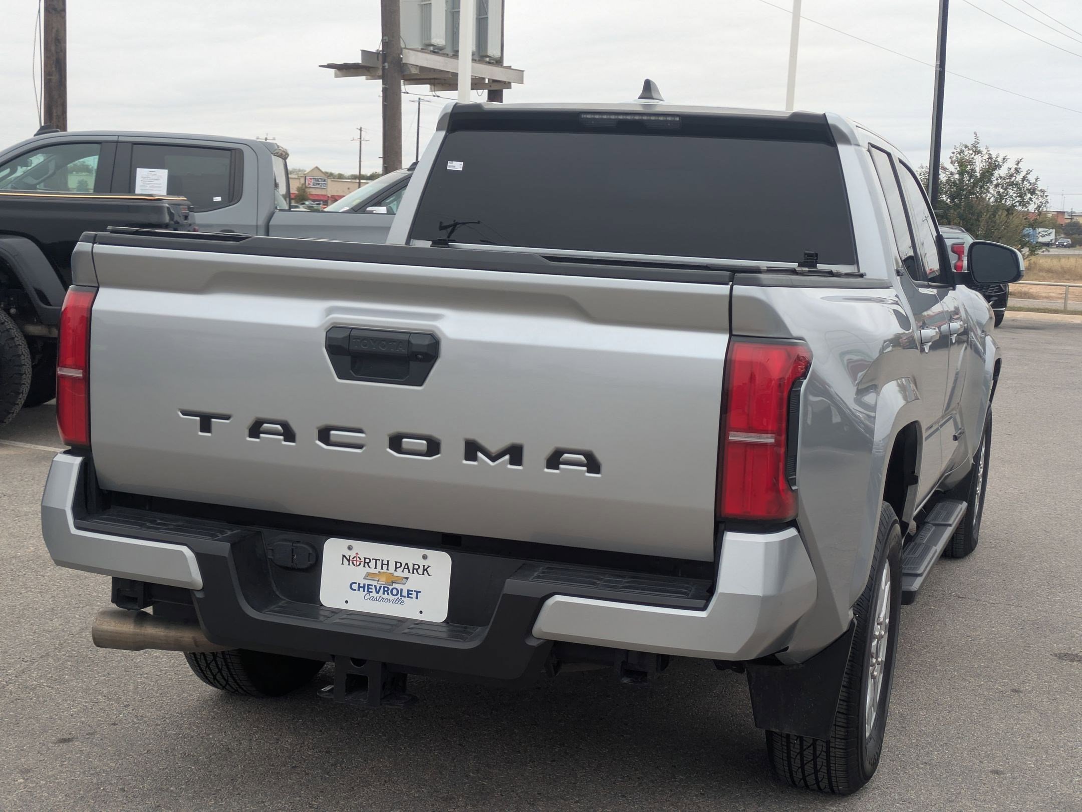 Used 2024 Toyota Tacoma 2WD Double Cab image 3