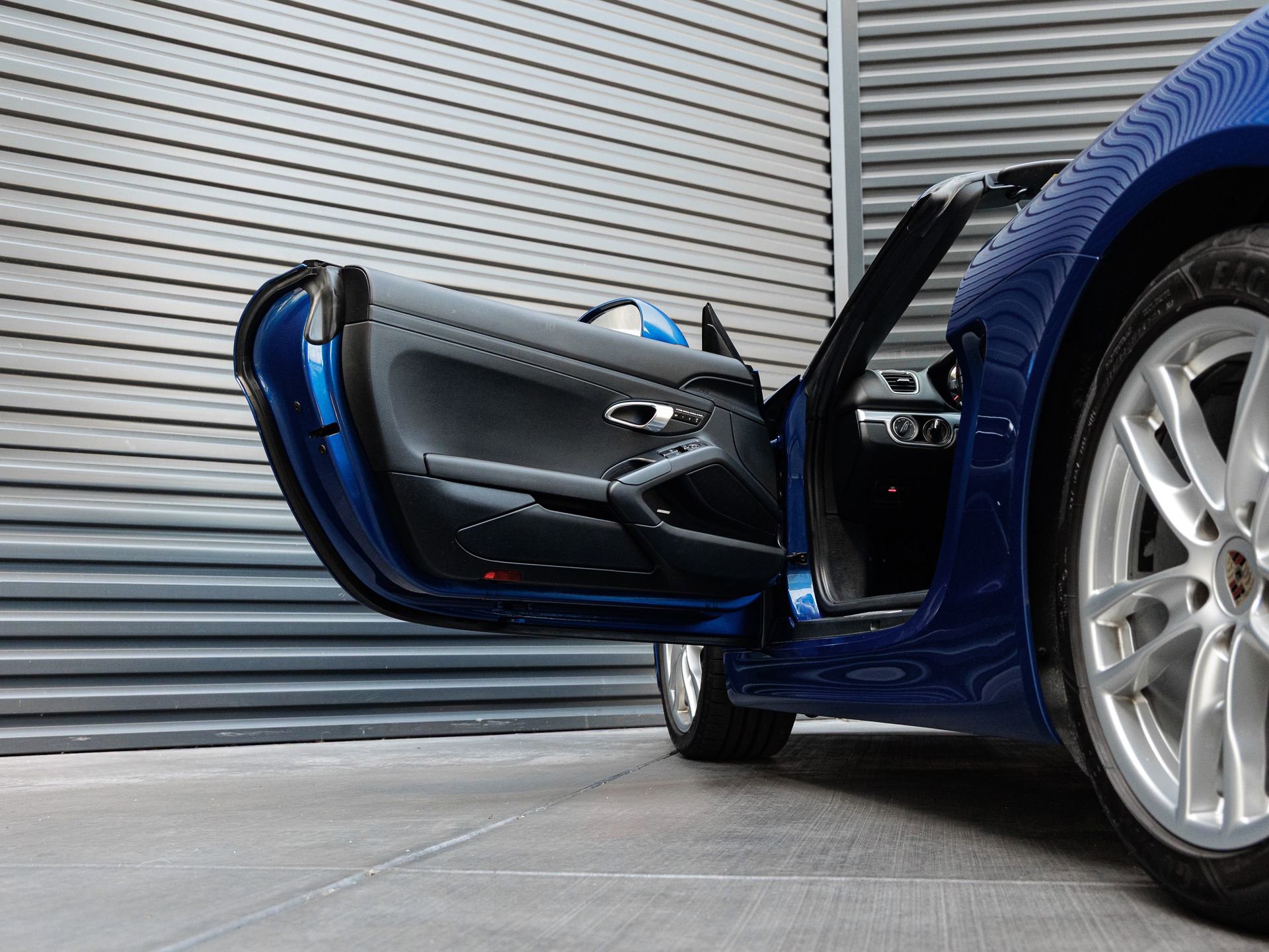Used 2013 Porsche Boxster RWD image 15