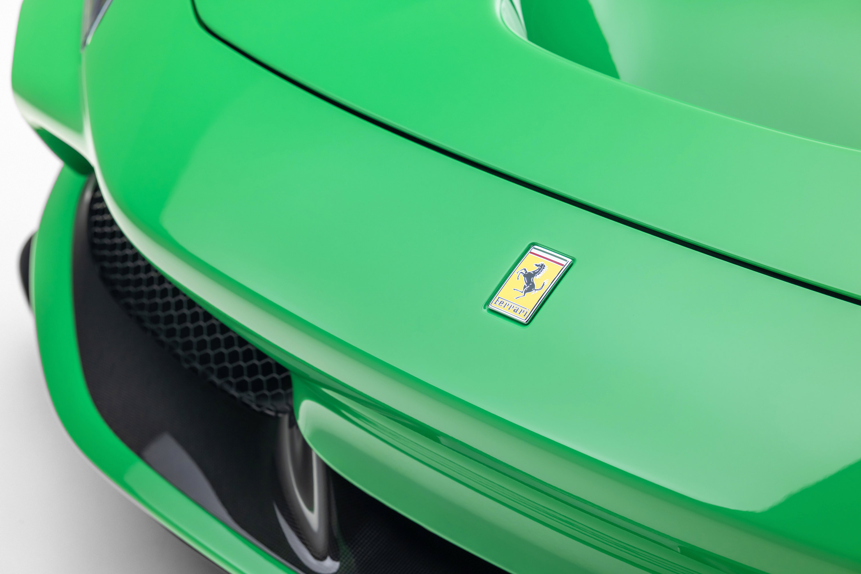 Certified 2023 Ferrari F8 Tributo RWD image 31