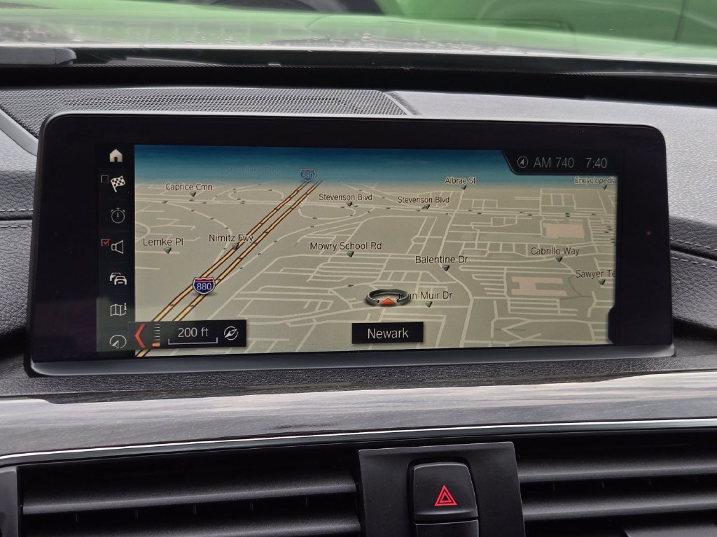 Used 2018 BMW 330i Sedan RWD image 16
