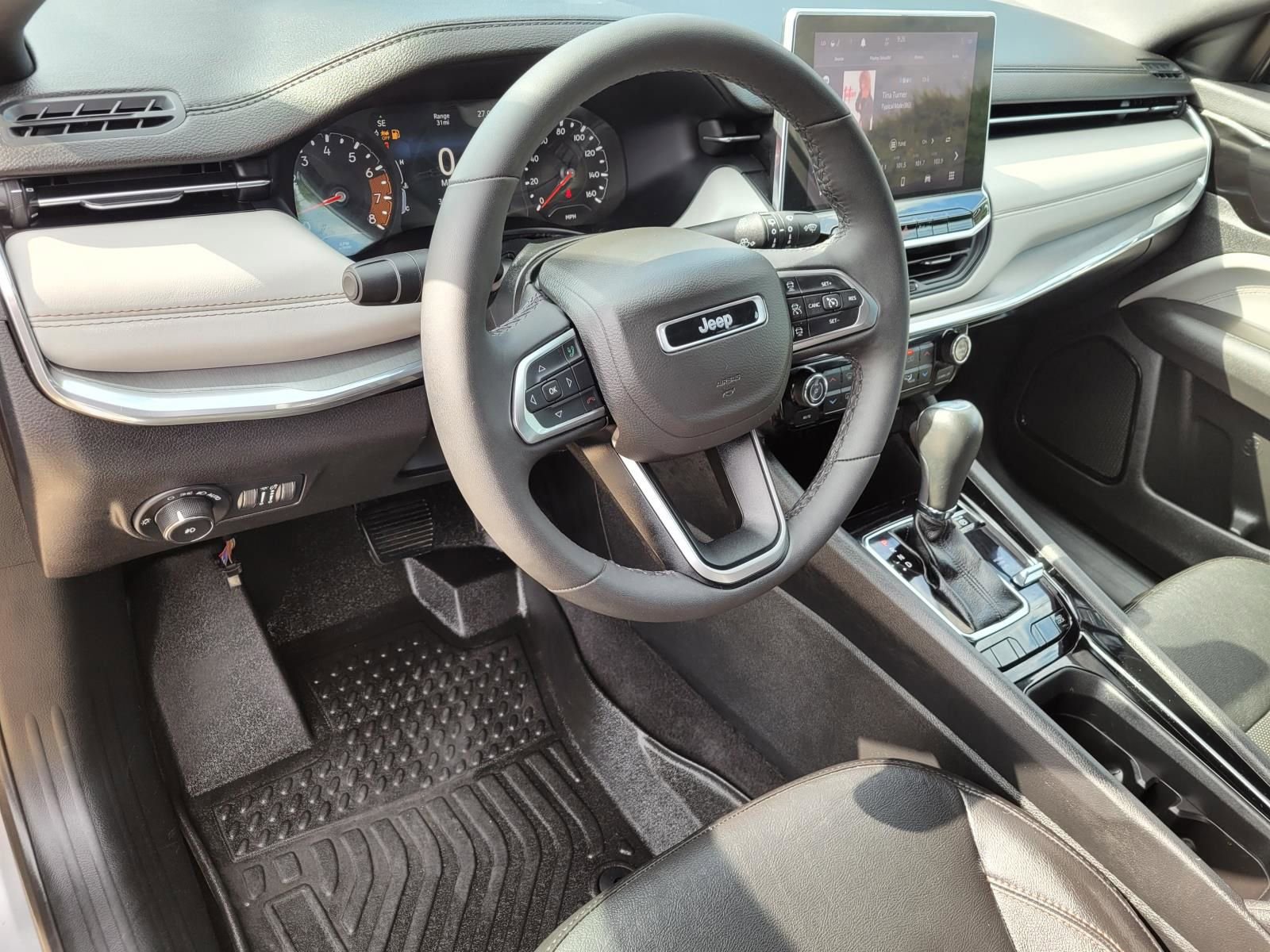 Used 2023 Jeep Compass Limited AWD/4WD image 22