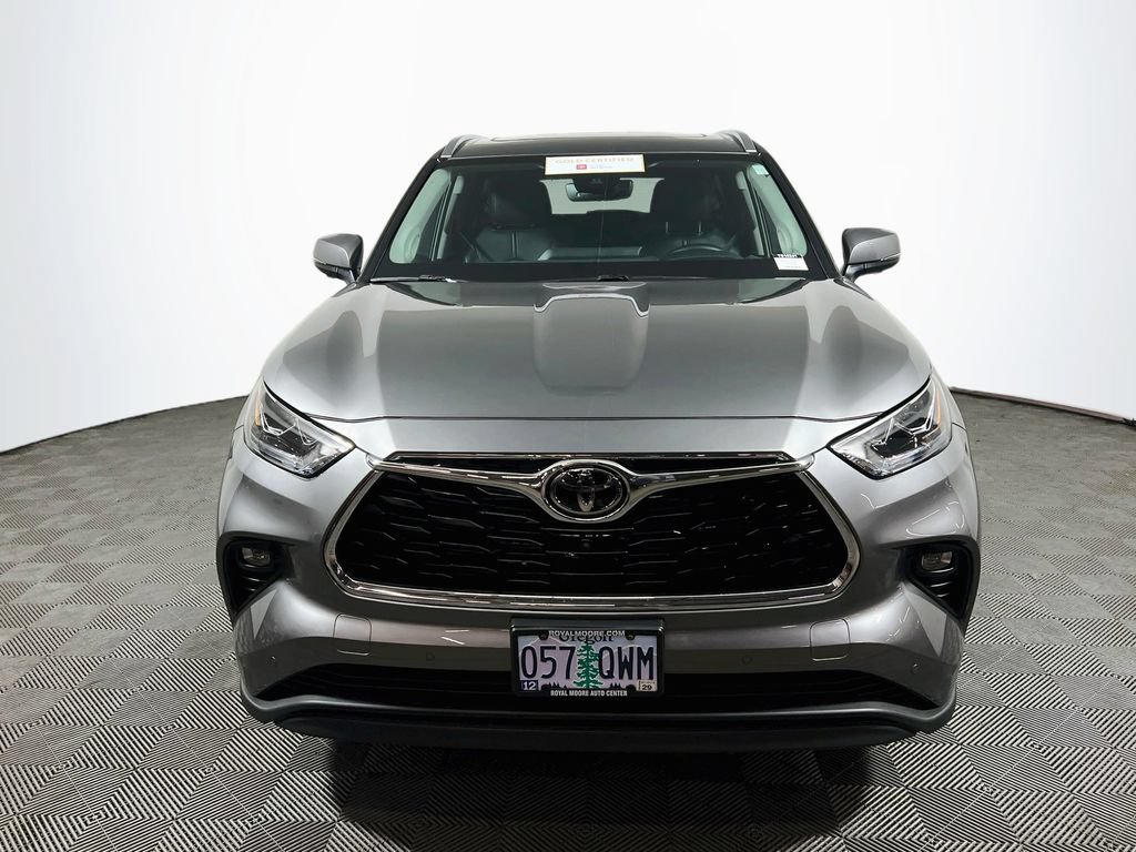 Certified 2026 Toyota Highlander Limited AWD/4WD image 2