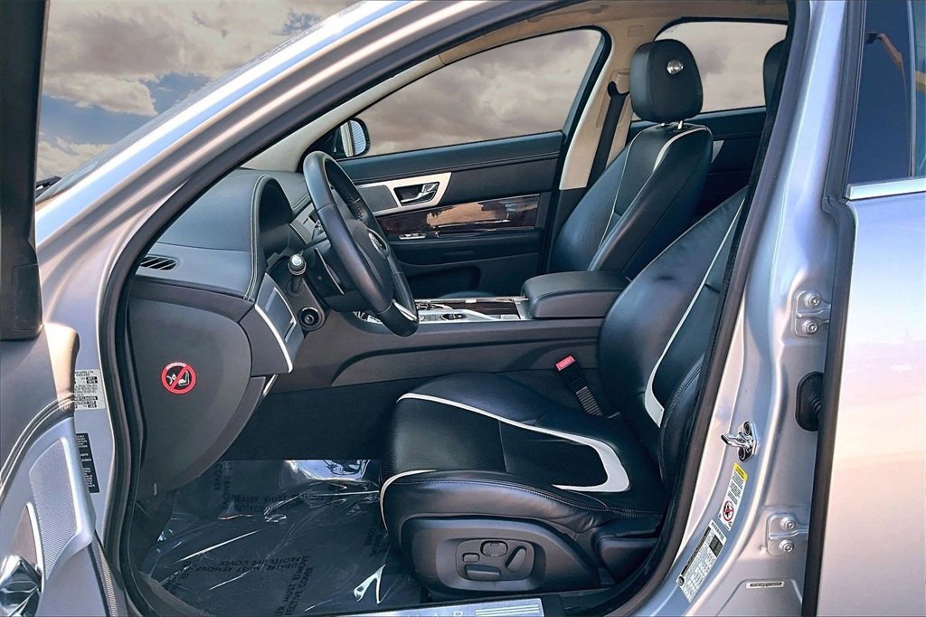 Used 2012 Jaguar XF Portfolio image 20