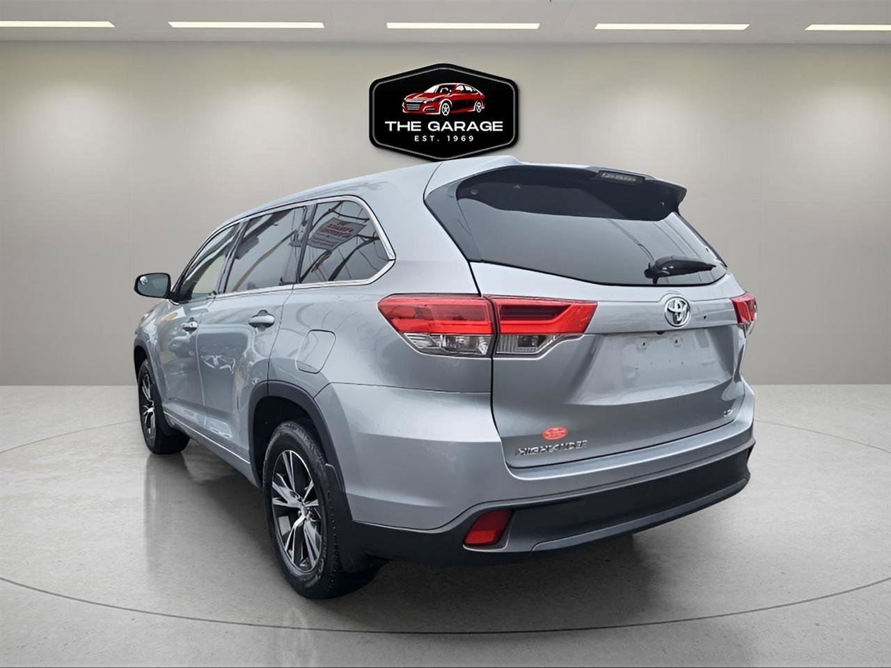 Used 2018 Toyota Highlander Plus image 3