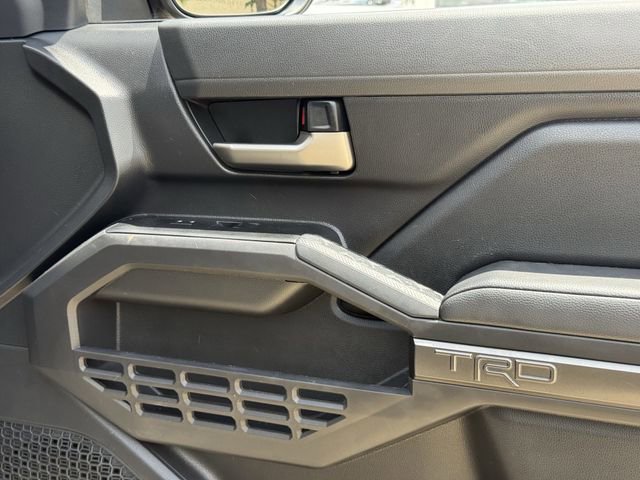 Used 2024 Toyota Tacoma TRD Sport AWD/4WD image 29
