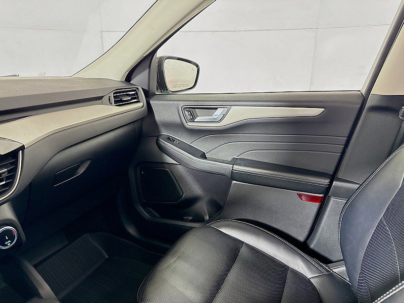 Used 2022 Ford Escape SEL image 24