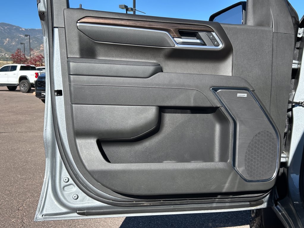 New 2026 Chevrolet Silverado 1500 RST w/ Texas Edition Plus AWD/4WD image 32