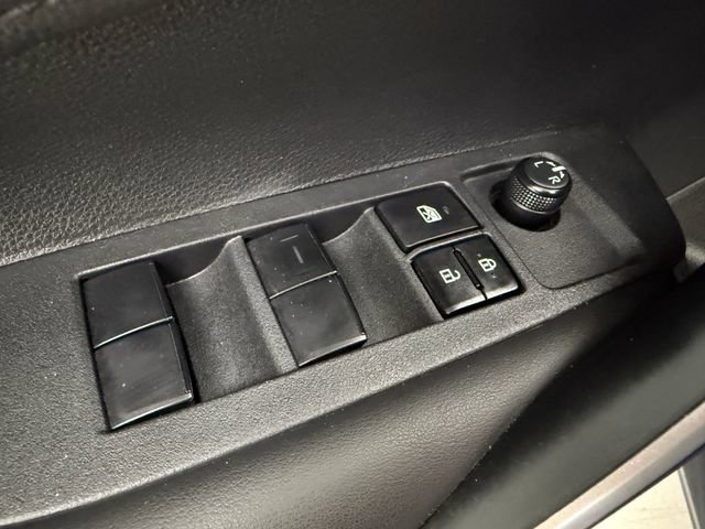 Used 2020 Toyota Corolla SE FWD image 28
