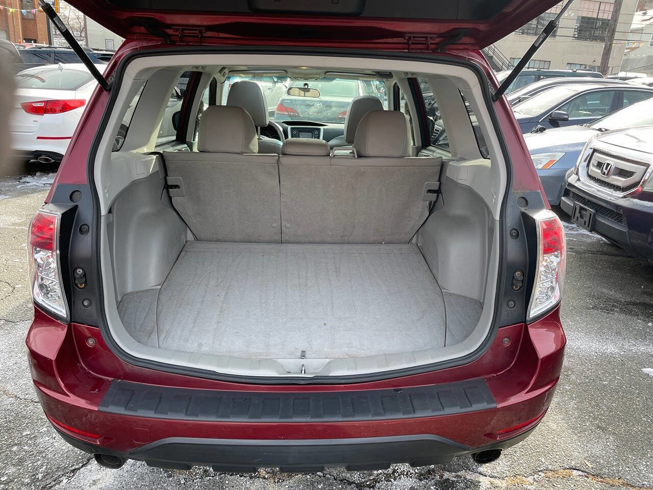 Used 2011 Subaru Forester 2.5X Limited image 9