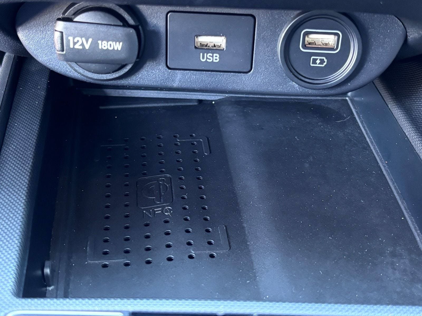Used 2023 Hyundai Elantra Limited FWD image 31
