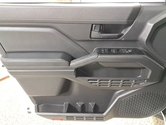 Used 2025 Toyota Tacoma SR image 21