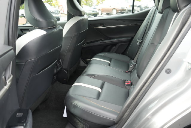 Used 2025 Toyota Camry SE FWD image 15