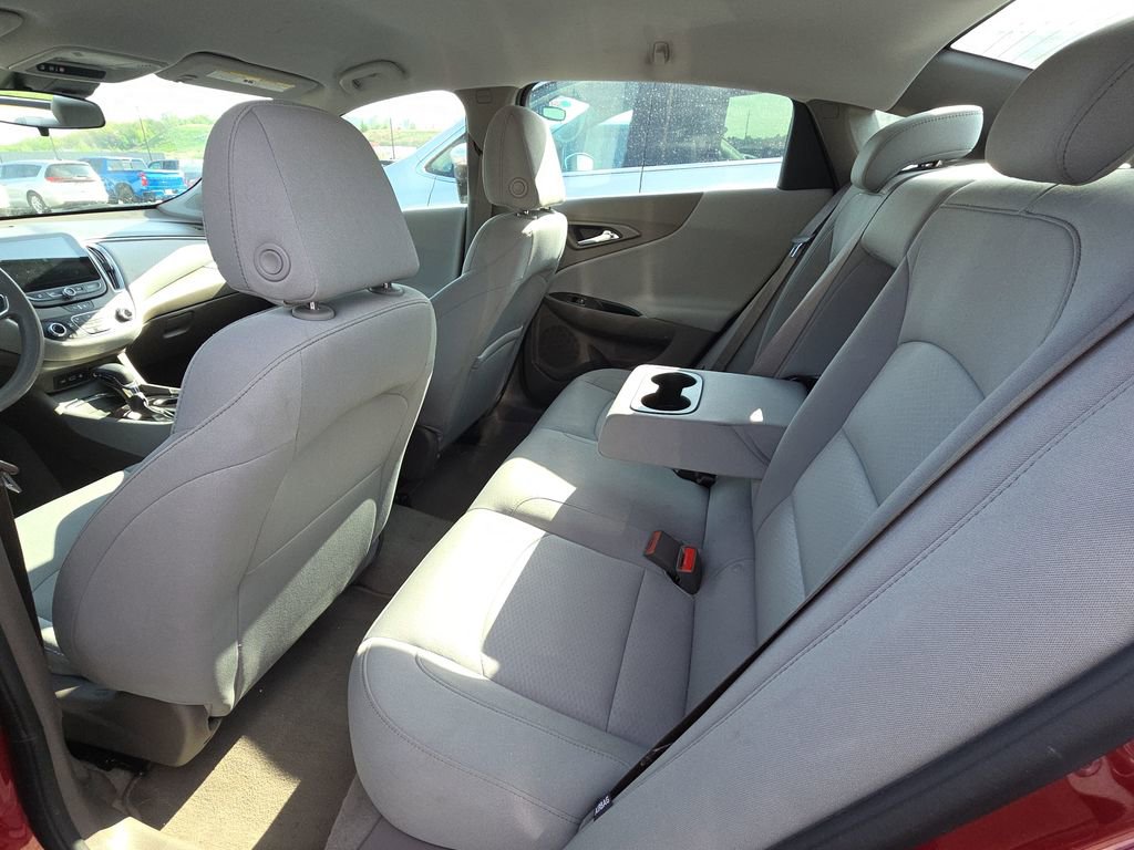 Used 2025 Chevrolet Malibu LT FWD image 13