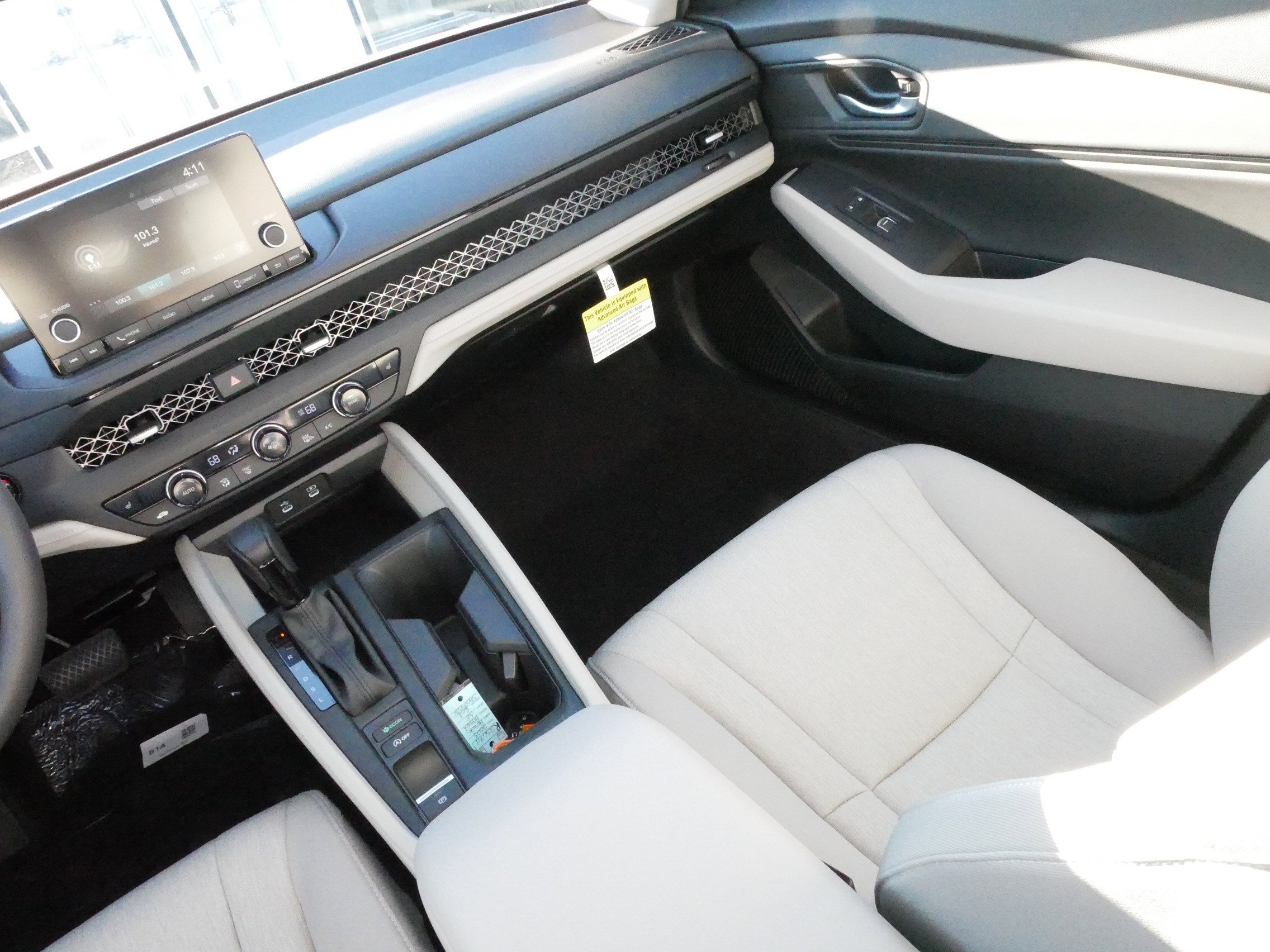 Certified 2025 Honda Accord SE image 11