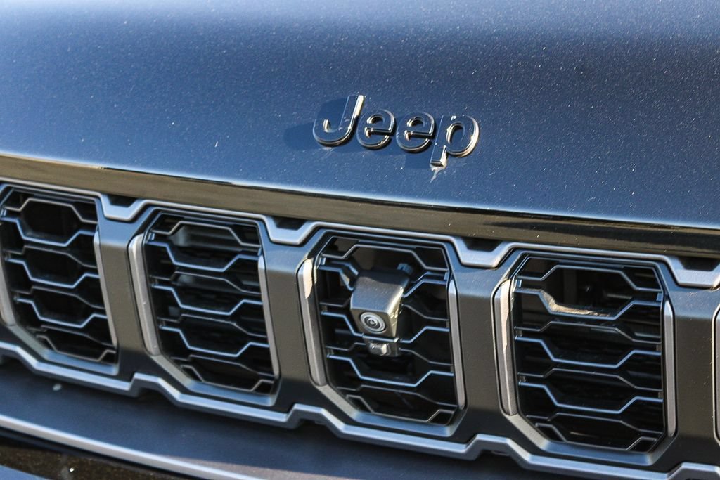 New 2026 Jeep Grand Cherokee Limited AWD/4WD image 6