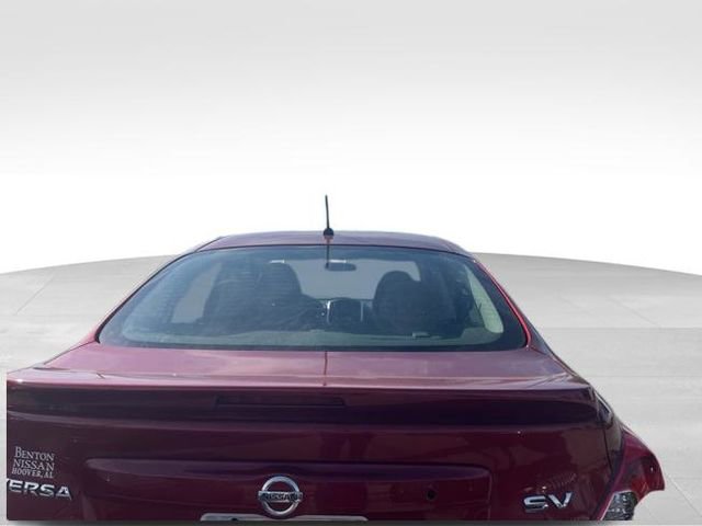 Used 2016 Nissan Versa SV FWD image 5