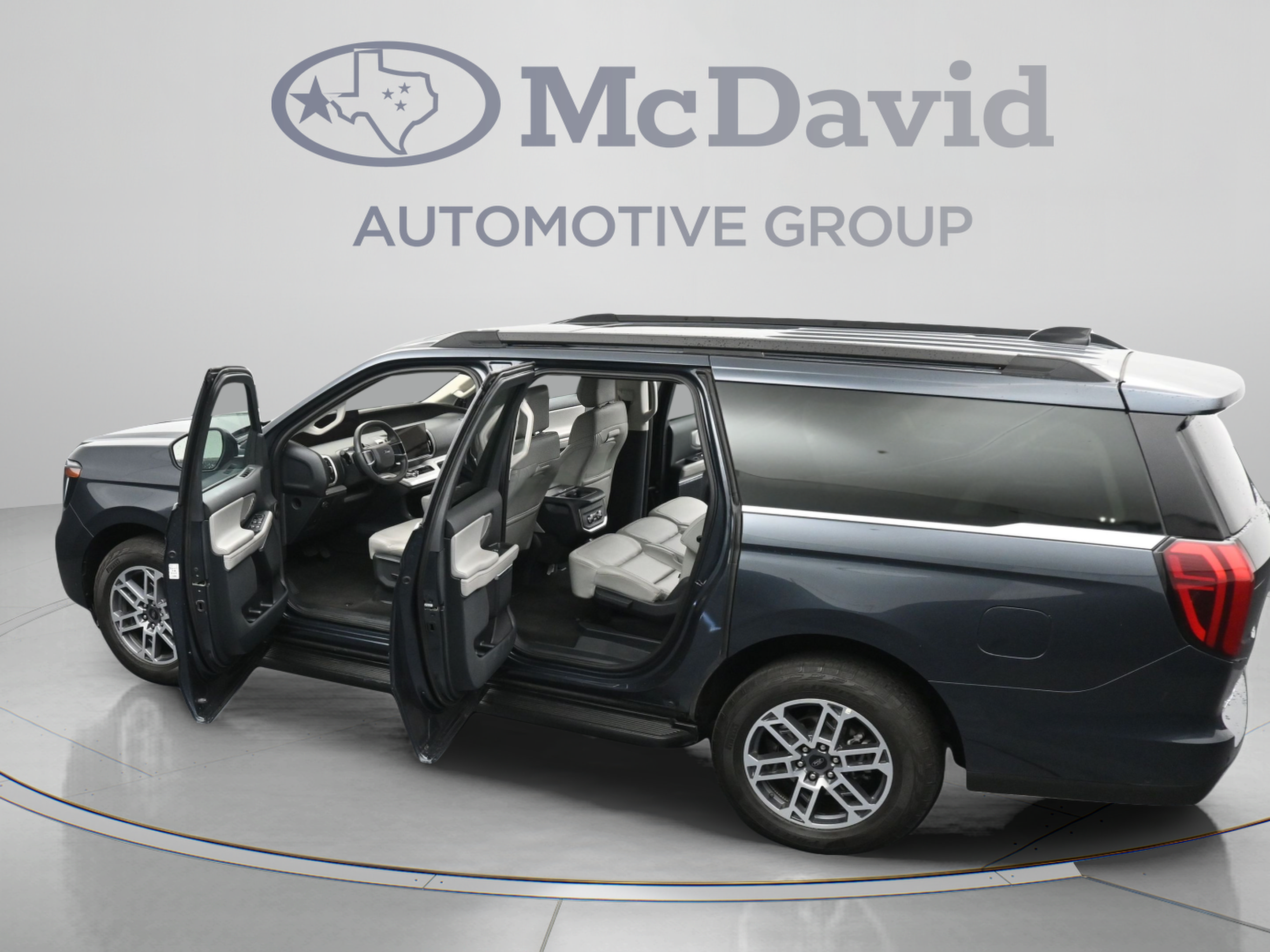 Used 2025 Ford Expedition Max Active AWD/4WD image 46
