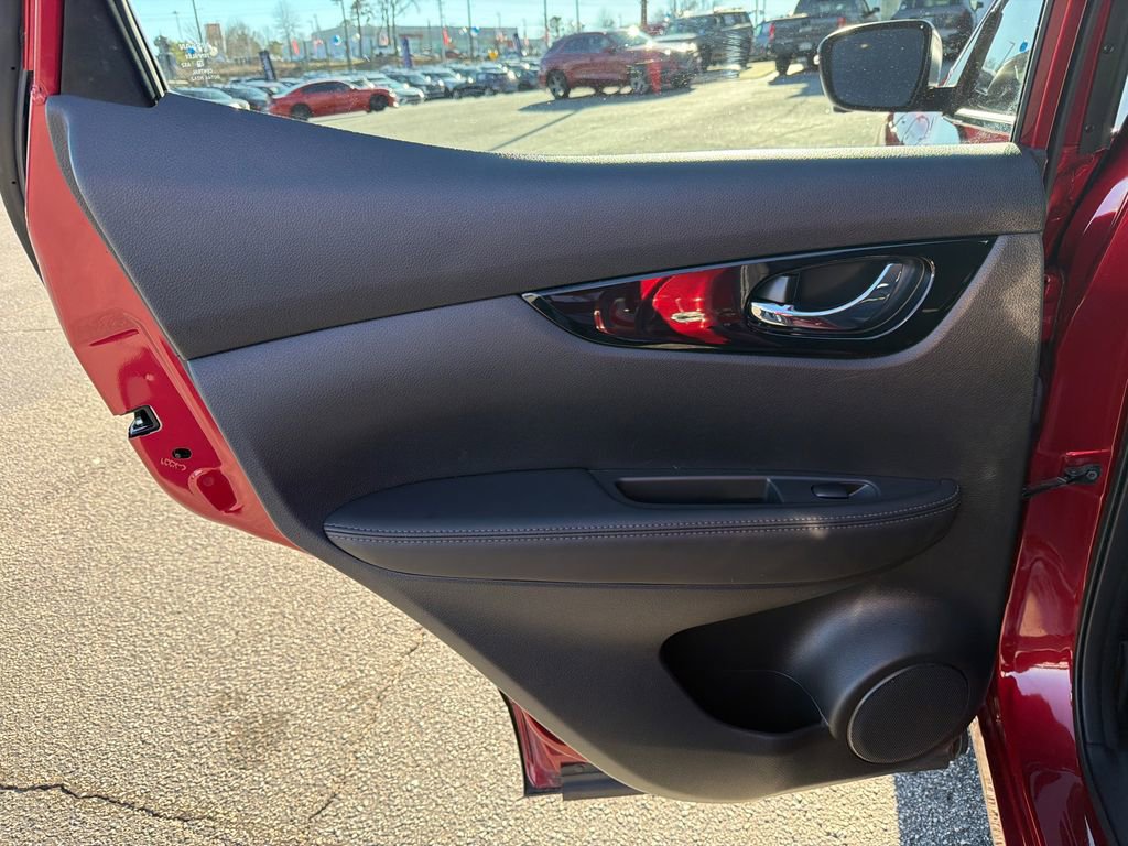 Used 2022 Nissan Rogue Sport SV w/ Technology Package image 21