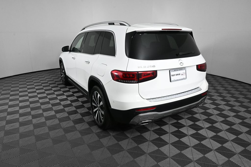 Certified 2023 Mercedes-Benz GLB 250 image 4