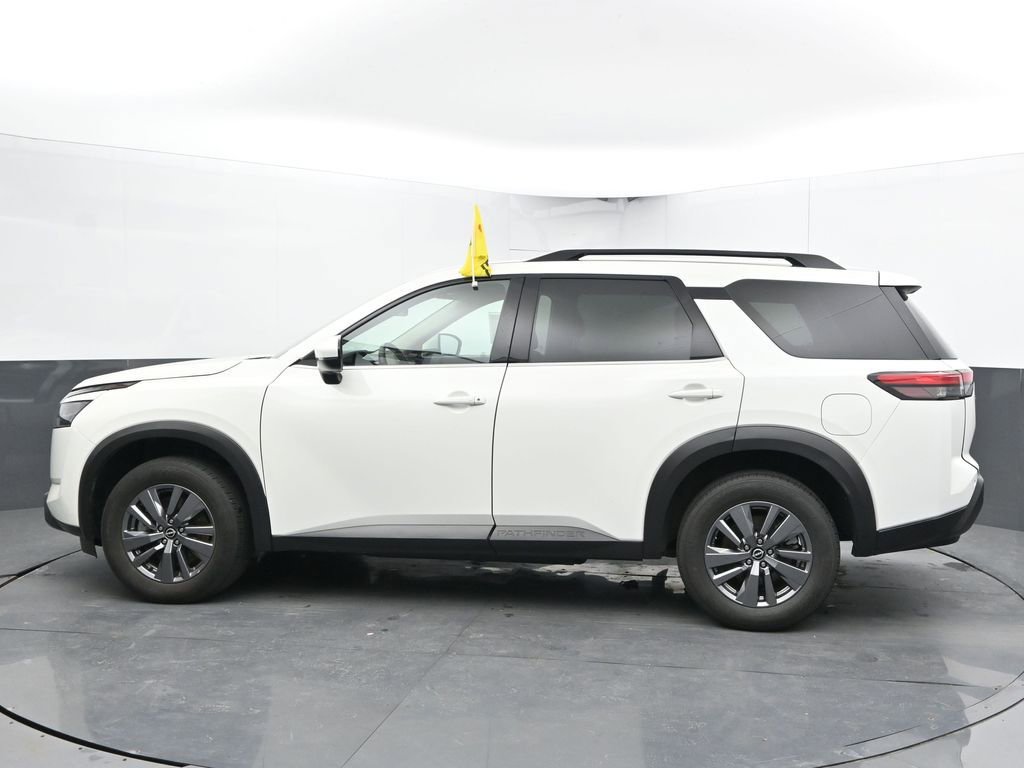 Used 2025 Nissan Pathfinder SV AWD/4WD image 8