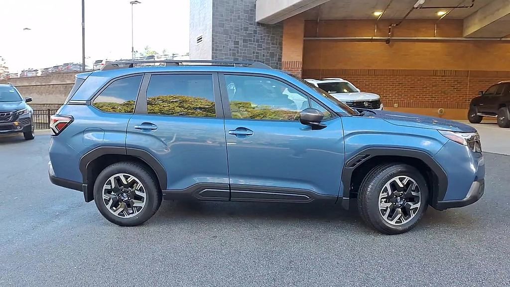 New 2025 Subaru Forester Premium image 9