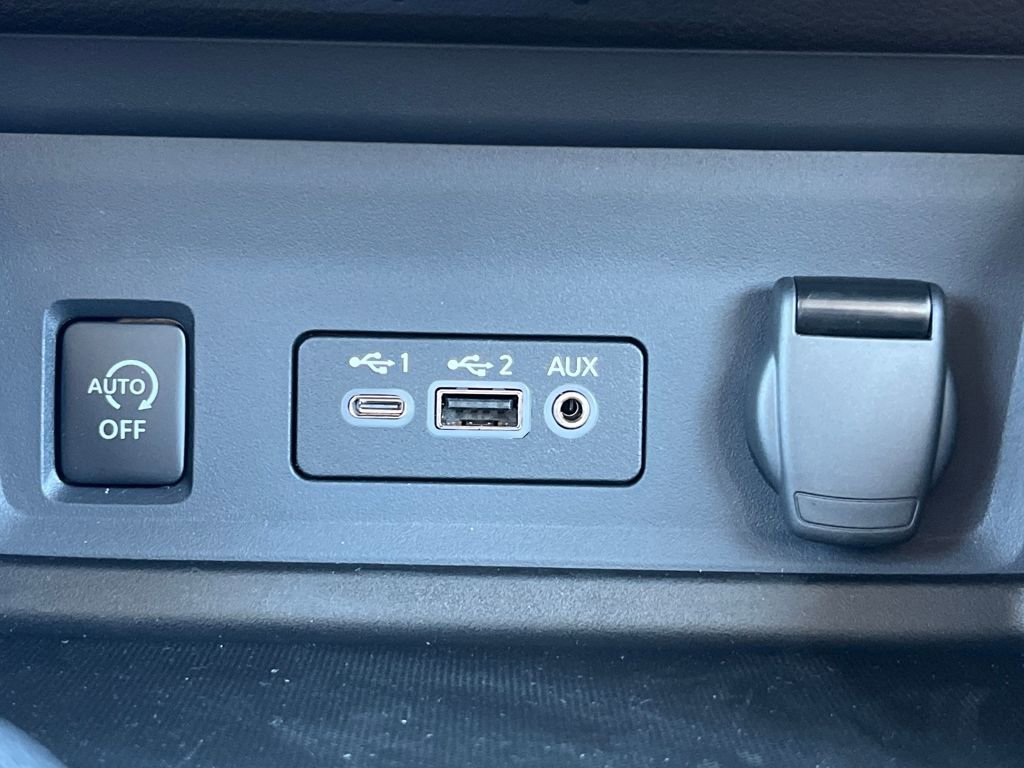 New 2025 Nissan Sentra SV w/ SV Premium Package image 29