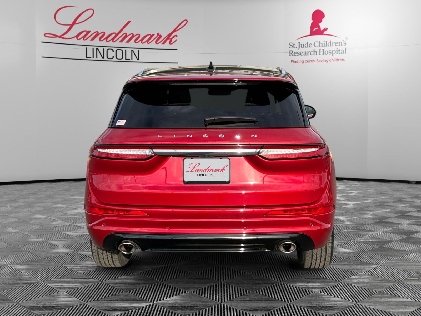 Certified 2024 Lincoln Corsair Grand Touring AWD/4WD image 4