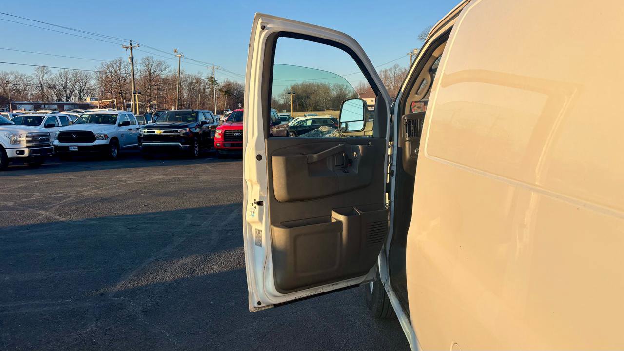 Used 2022 Chevrolet Express 2500 RWD 2500 135 w/ Driver Convenience Package image 14
