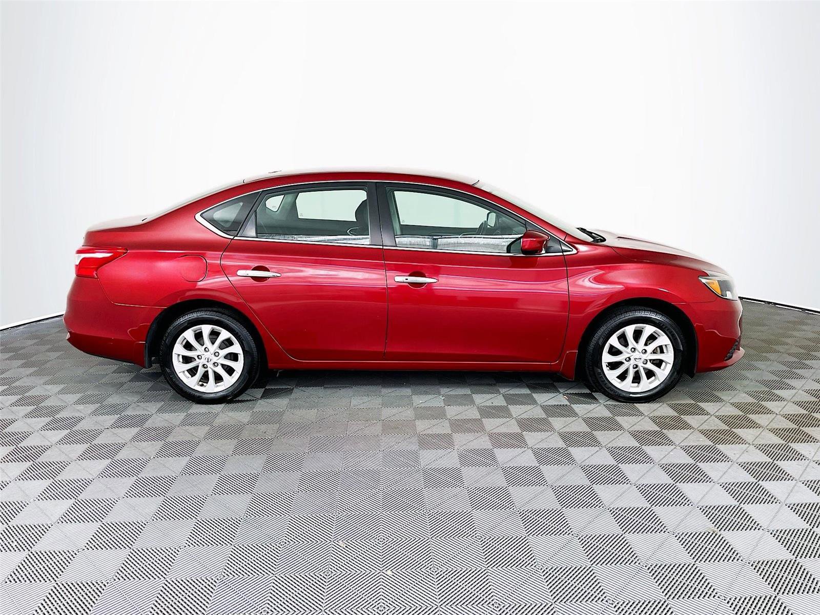 Used 2019 Nissan Sentra SV FWD image 10