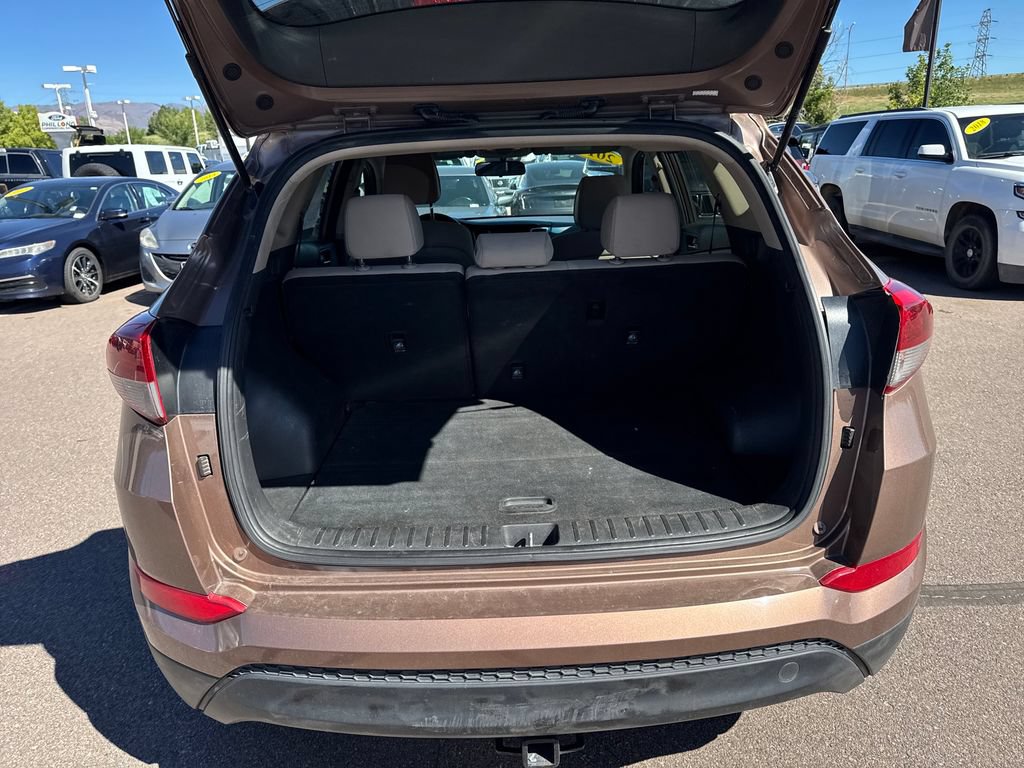Used 2017 Hyundai Tucson SE w/ SE Popular Package 02 FWD image 9