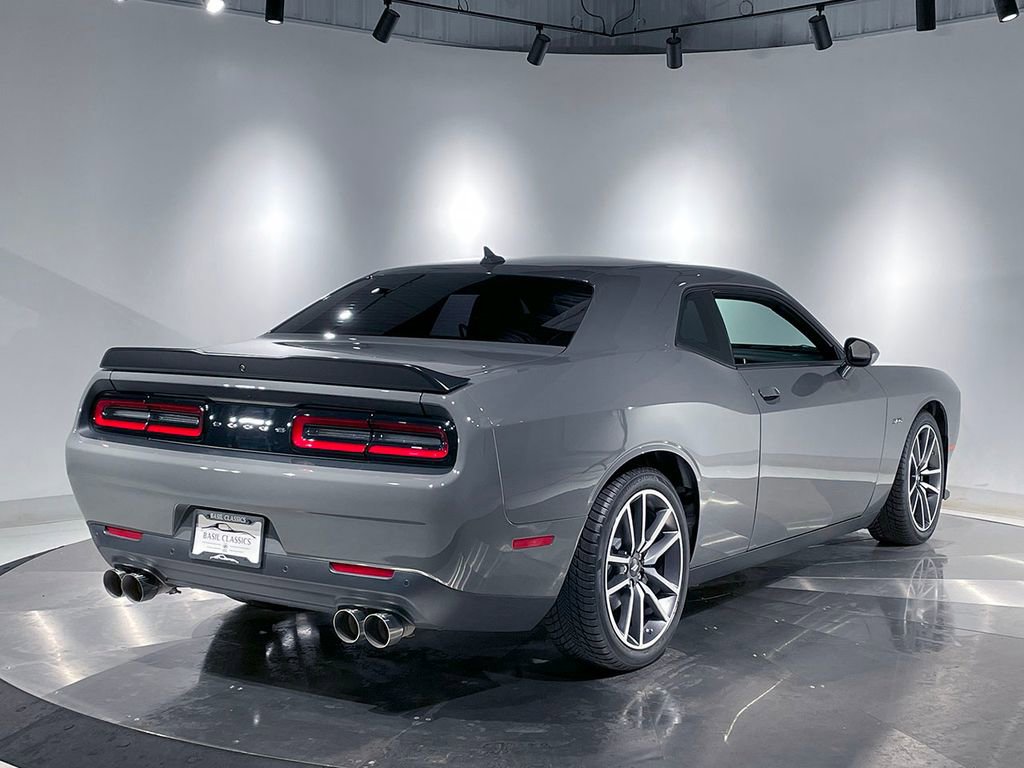 Used 2023 Dodge Challenger R/T image 5
