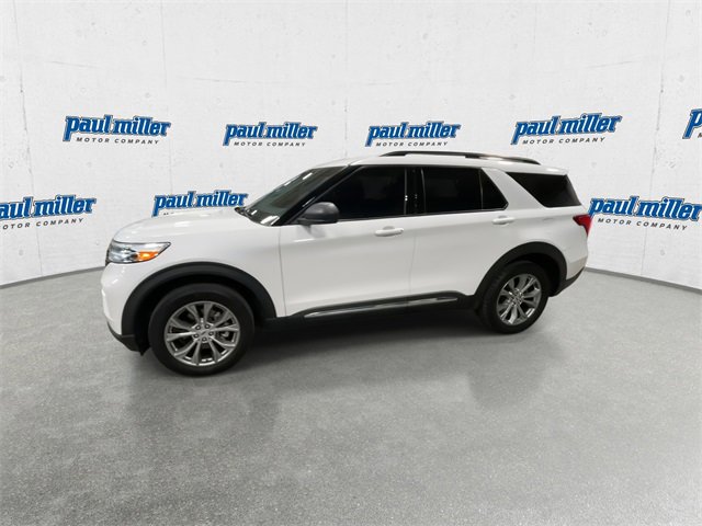 Used 2022 Ford Explorer XLT w/ Equipment Group 202A image 6