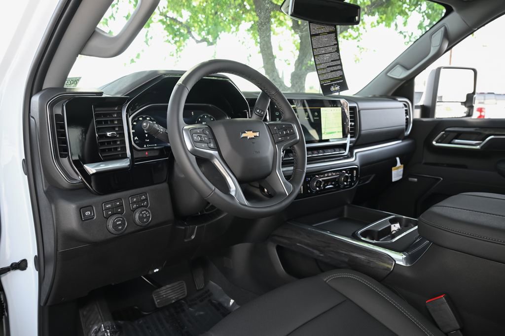 New 2026 Chevrolet Silverado 2500 LTZ w/ LTZ Convenience Package AWD/4WD image 18