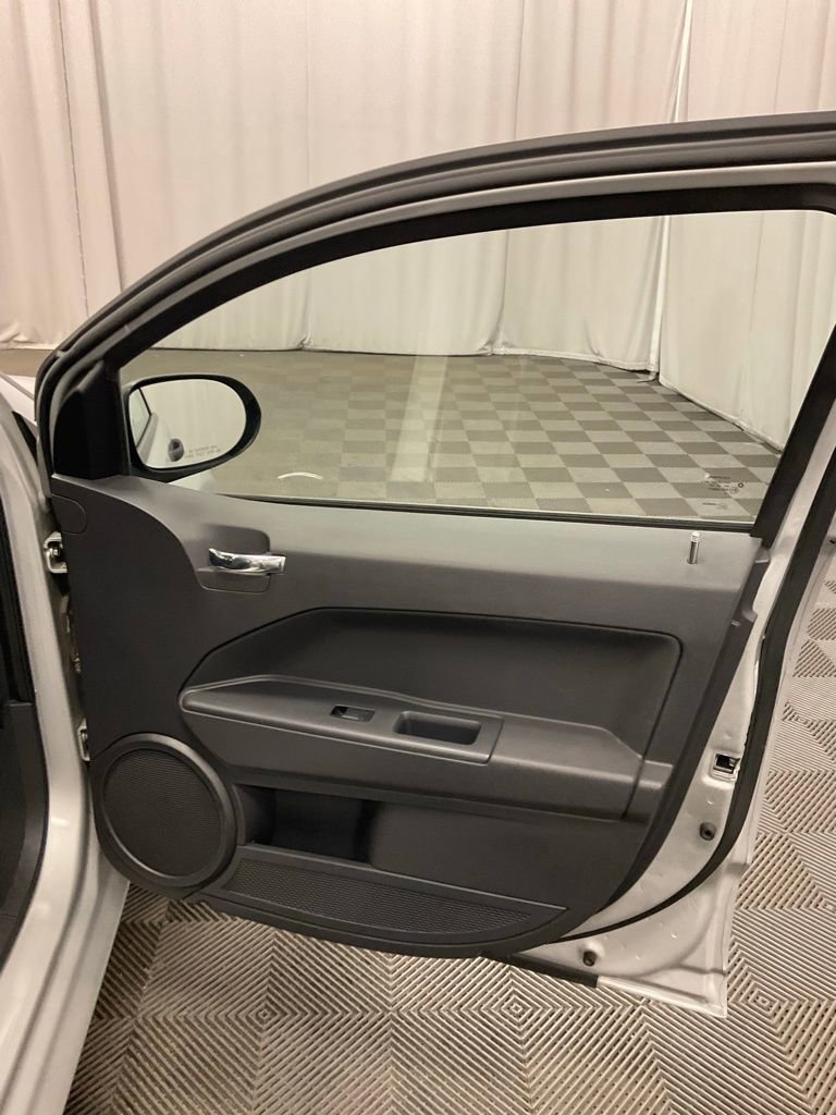 Used 2008 Dodge Caliber SXT w/ Driver Convenience Group image 23